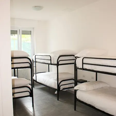 Indomita Alps Albergue Castione Andevenno